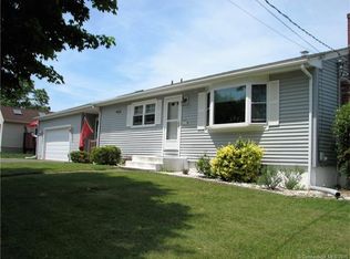 33 Tuthill St, West Haven, CT 06516