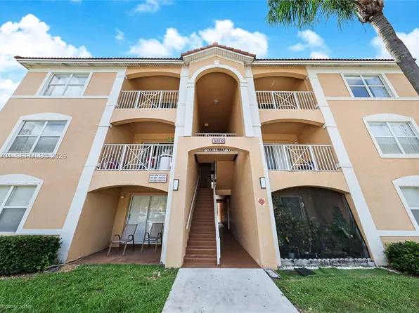 5570 NW 61st St APT 930, Pompano Beach, FL 33073