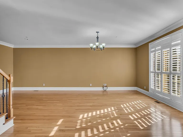 107 Grove Park Ln — Photo 6