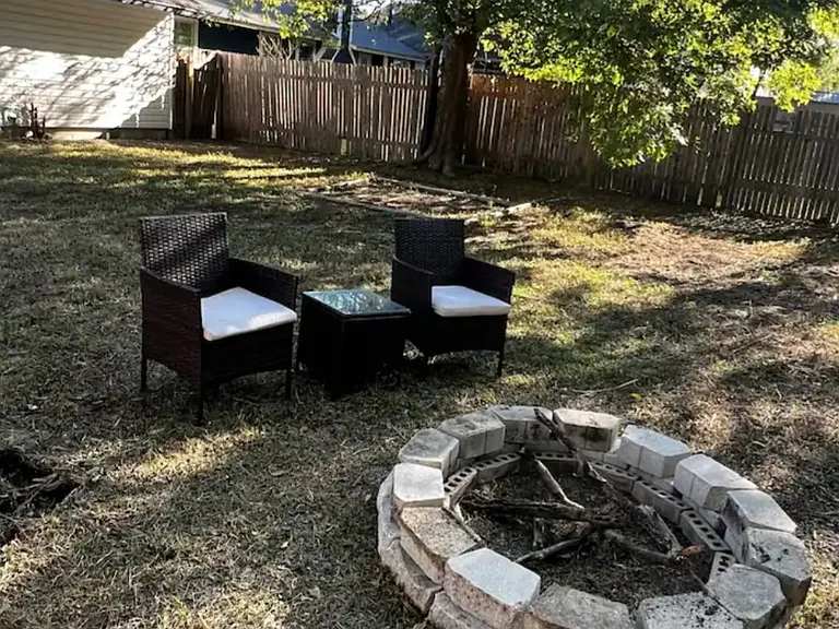 16402 Parkway Dr — Photo 14