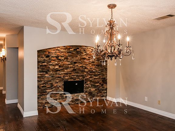 5th image of 2160 Crockett Dr