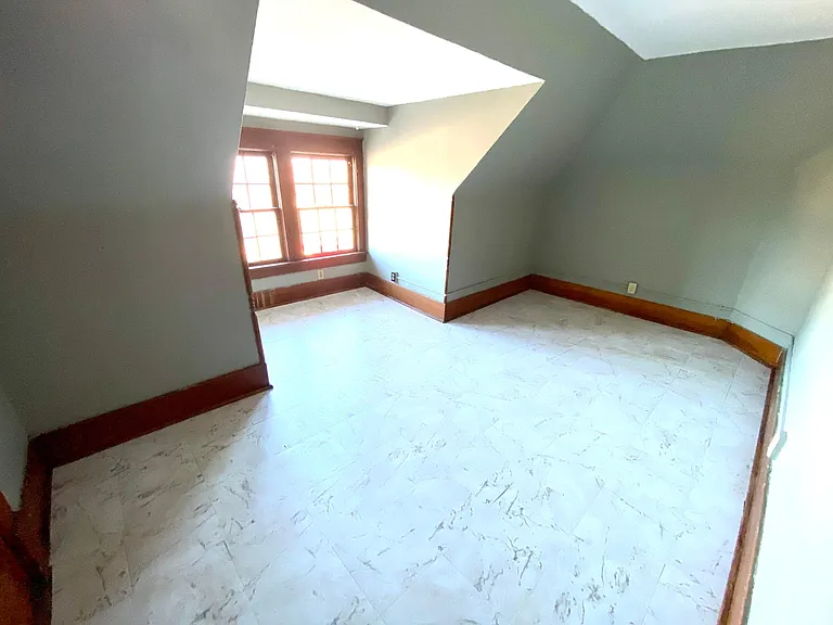4819 Cass St #4 — Photo 5