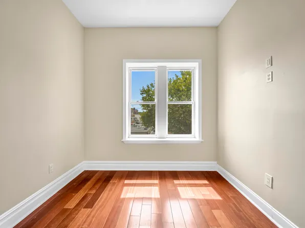 240 Clendenny Avenue image 21 of 40