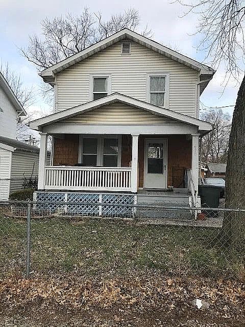 1st image of 970 Lawrence Dr