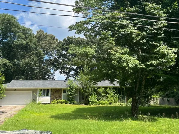 123 Northwood Dr, Harvest, AL 35749