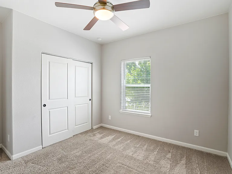2141 Kerry St — Photo 16
