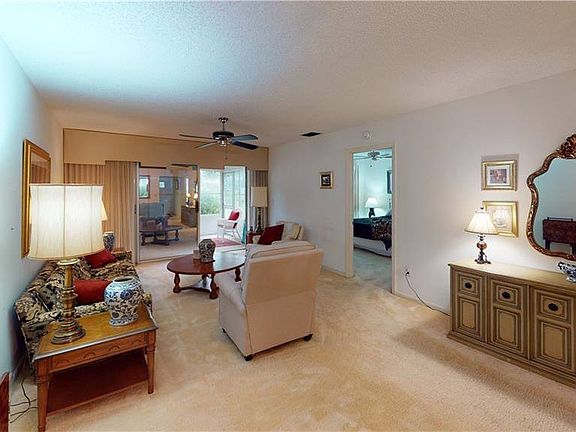 3rd image of 6805 Sandtrap Dr #112