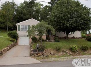 6 Circle Rd, Wheeling, WV 26003