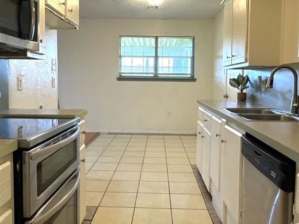 4724 SW K Cir, Lawton, OK 73505