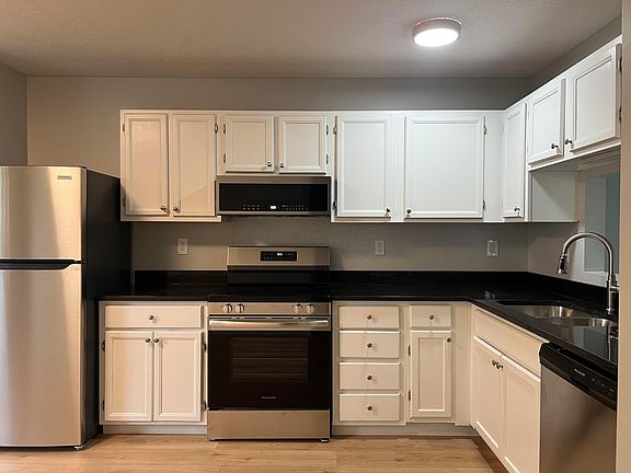 4th image of 507 Warwick Ln