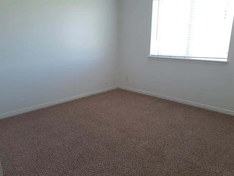 2619 Prospect Dr — Photo 9