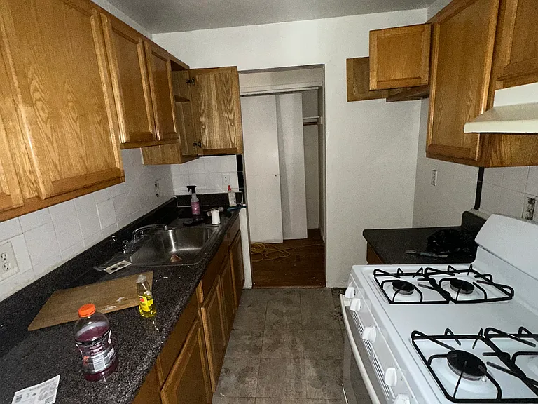 37 Odell Ave #3B — Photo 6