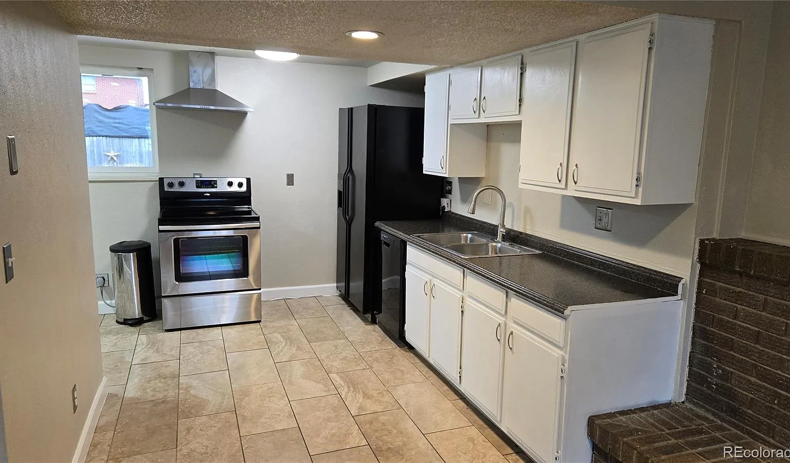 2 bed, 900 sqft, $1,725 — Photo 1