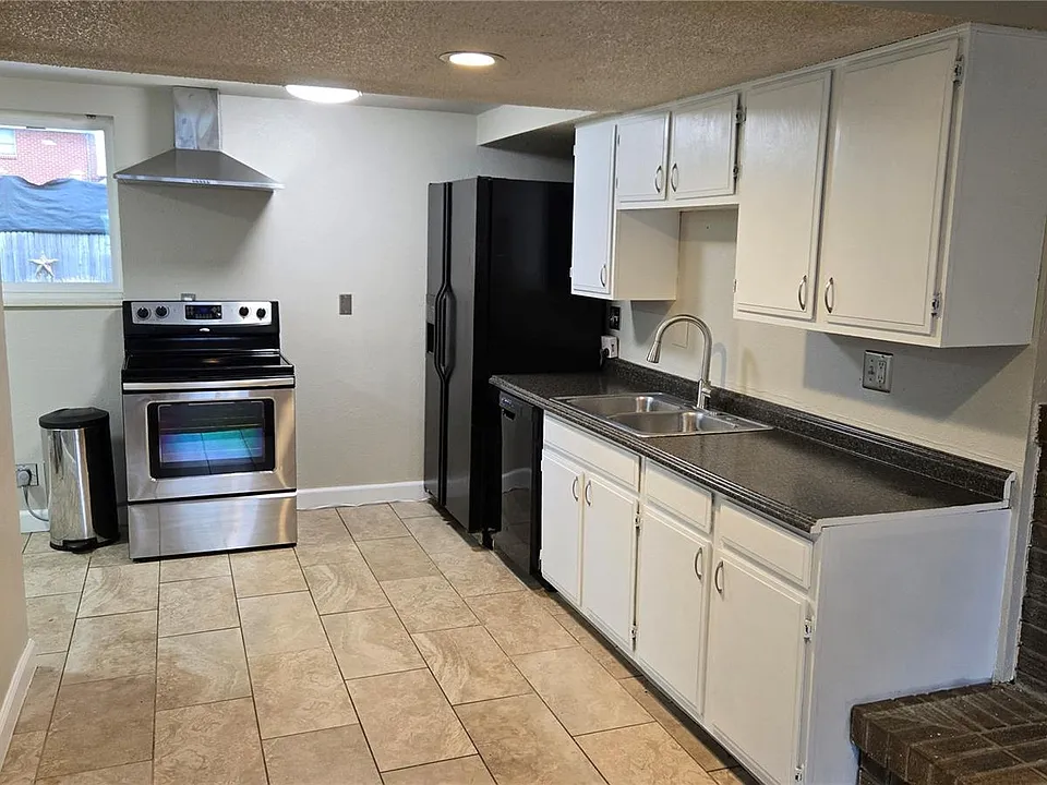 7006 W 62nd Pl