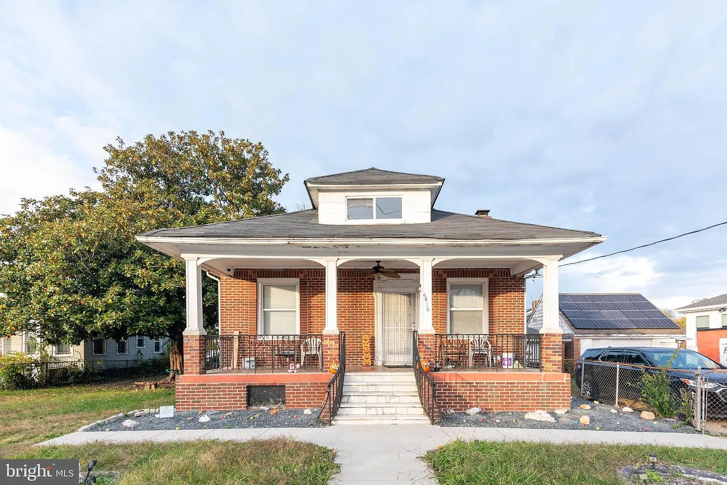 4816 Heath St photo 1