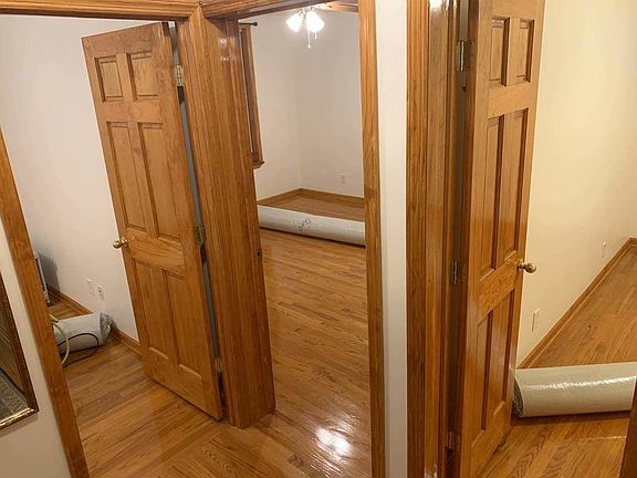 5th image of 4136 49th St APT 3F