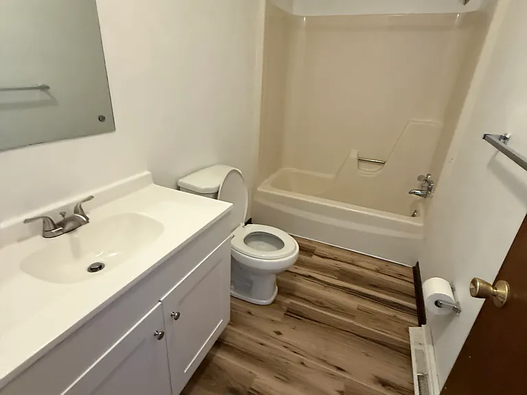 146 Preston Ave — Photo 5