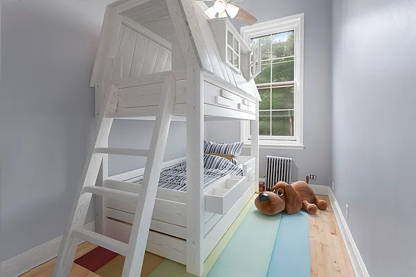 Rented by Compass | media 14