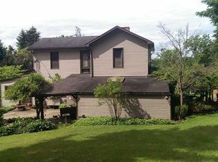 146 Janiels Ln, New Castle, PA 16101