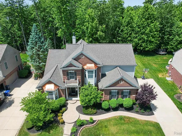 1630 Mistwood Ct, Canton, MI 48187