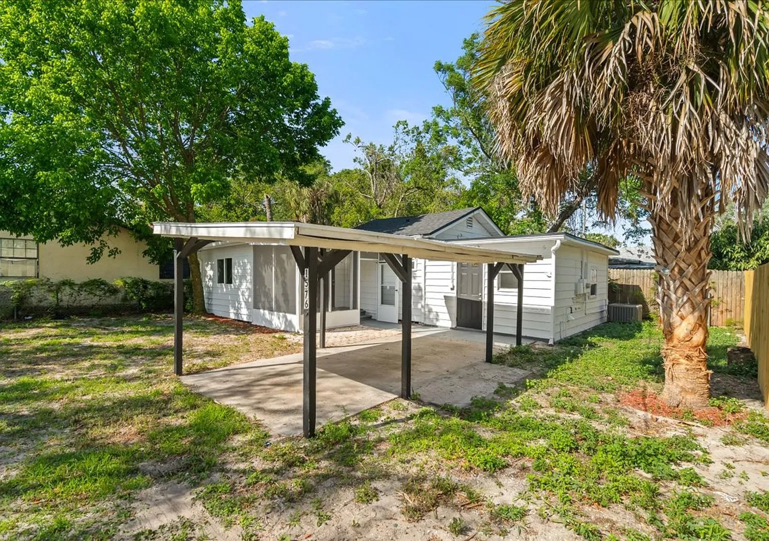 Charming 3-Bedroom Home in the Heart of Clearwater 1576 S Washington Ave — Photo 1