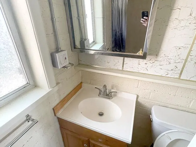 407 E Yaney St #E — Photo 5