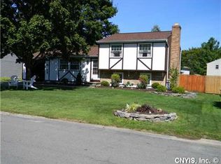 4175 Torrey Ln, Liverpool, NY 13090
