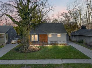 1573 Penistone Rd, Birmingham, MI 48009