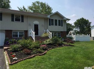 28 Hammond Rd, East Northport, NY 11731