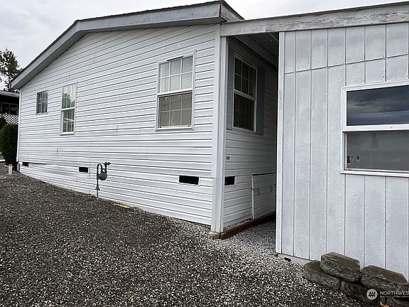 4th image of 1200 Lincoln Street #295
