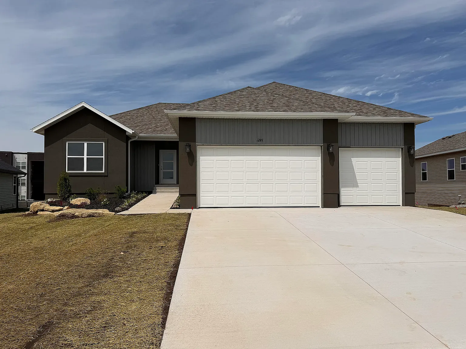 5 bed, 3138 sqft, $3,100 — Photo 1
