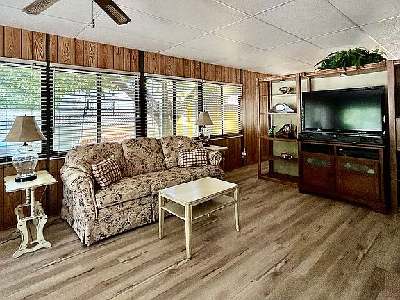 Light & Bright Living