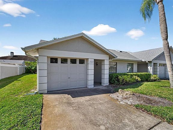 3rd image of 2369 Beverly Dr