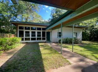 2002 Chowkeebin Nene, Tallahassee, FL 32301