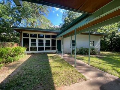 2002 Chowkeebin Nene, Tallahassee, FL, 32301