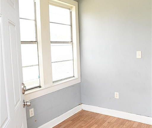 5th image of 258 Central Ave