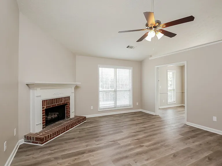 5912 Sycamore Ridge Dr — Photo 5