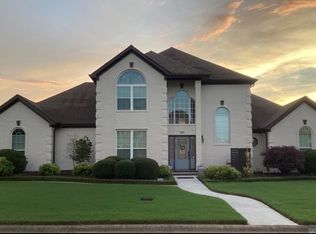405 Esplanade Ave, Conway, AR 72034