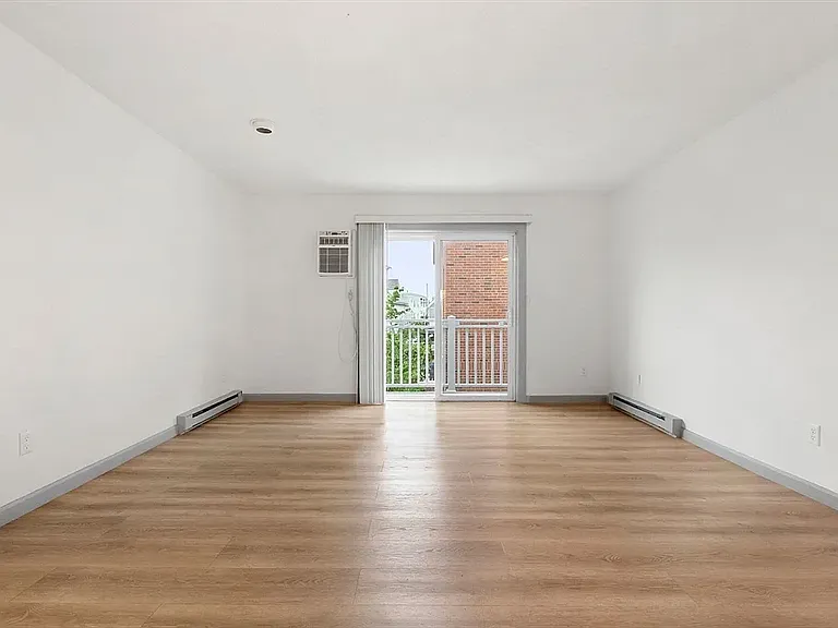 8 Lafayette Park #9 — Photo 4
