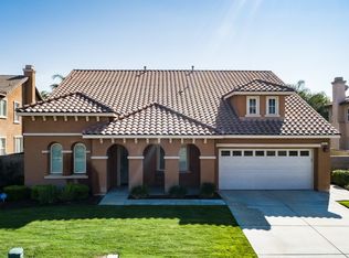 6822 Hop Clover Rd, Corona, CA 92880