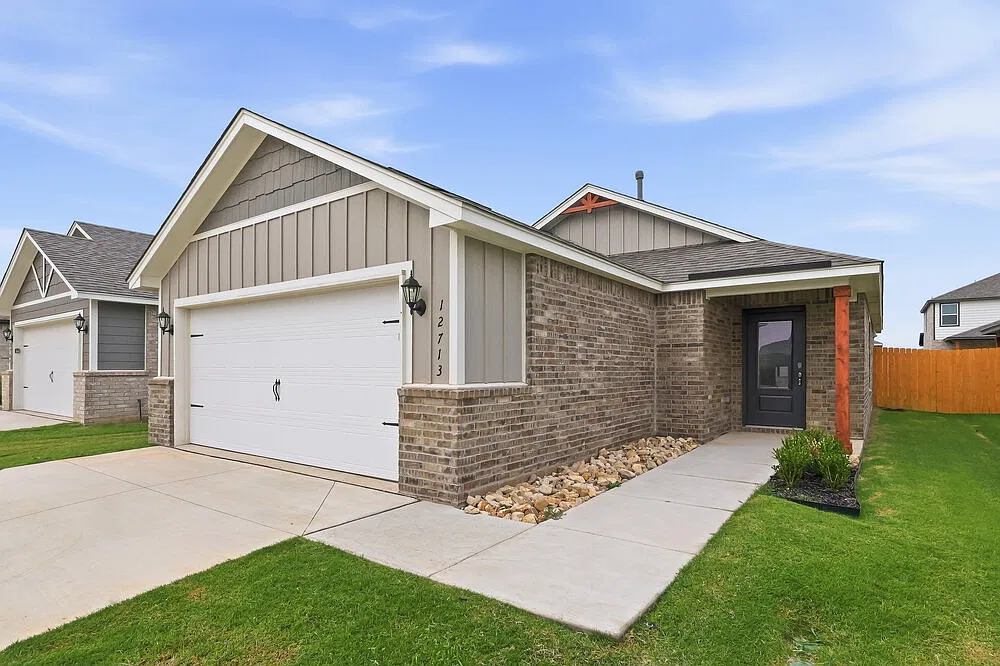 3 bed, 2.0 bath, 1286 sqft, $1,590 — Photo 2