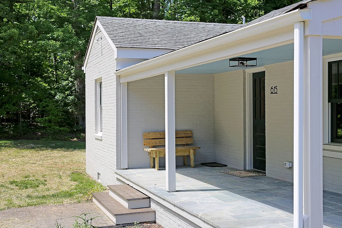 Building Photo - 615 Campbell Rd