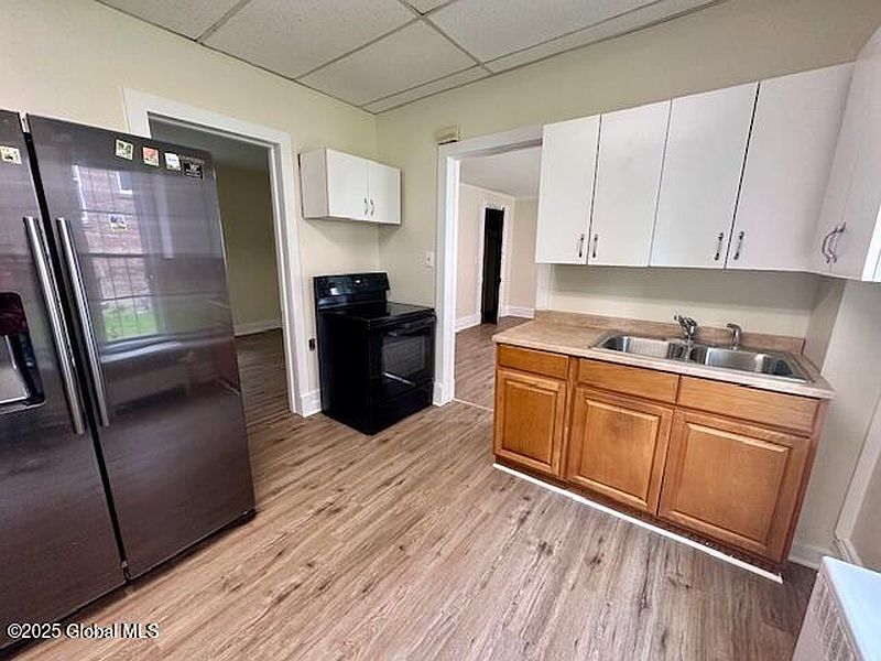 4th image of 944 3rd Street