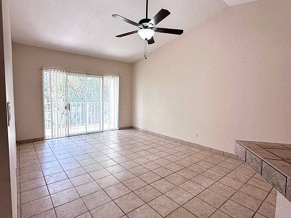 5th image of 1999 Island Club Dr APT 23