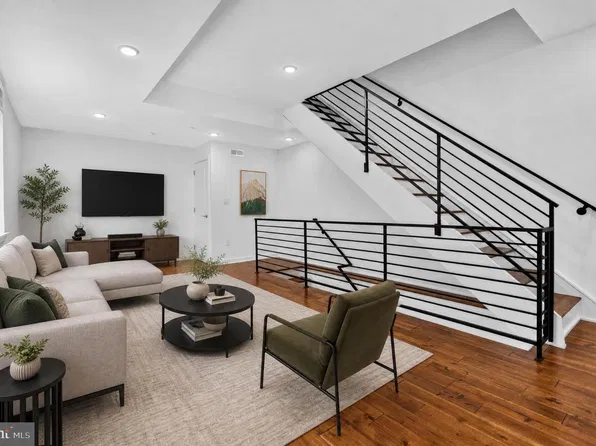 4727 Walnut St #4, Philadelphia, PA 19139