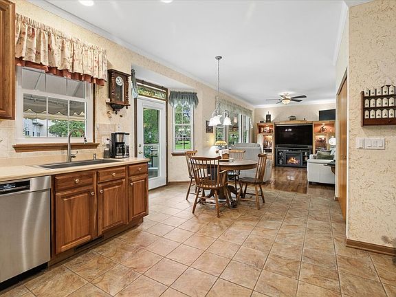 5th image of 2058 Carillon Dr #0