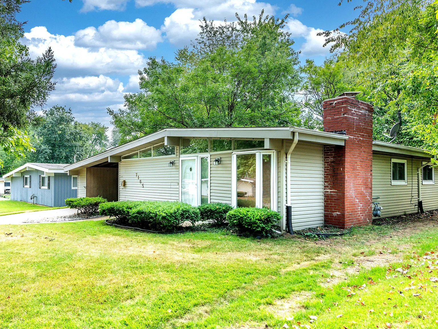 3 bed, 1176 sqft, $1,275 — Photo 3