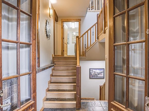 3rd image of 612 High Point Drive