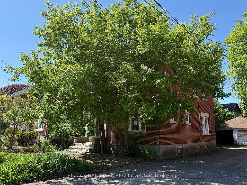 2nd image of 142 Clarendon Ave