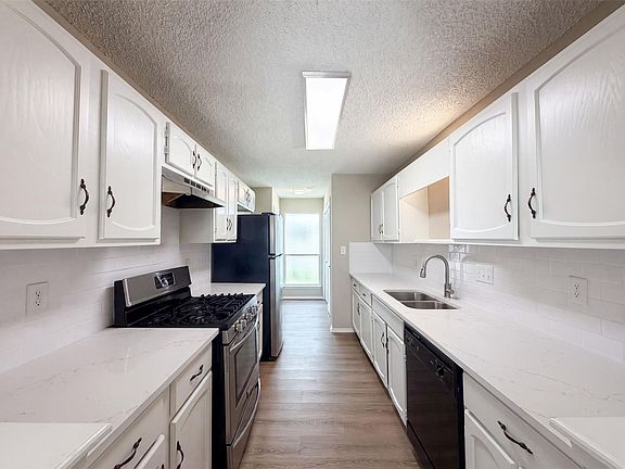 2nd image of 5602 Briarwood Forest Dr